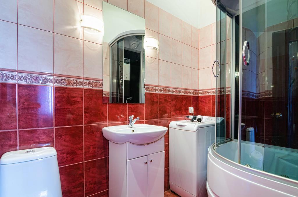 LEOGRAND Apartment on Kniazia Romana Leopoli Esterno foto